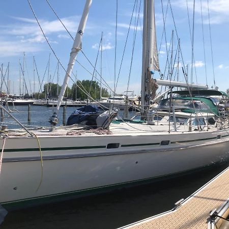 Stay Only Or Sailaway With Friends And Family Have More Fun メーデムブリク エクステリア 写真