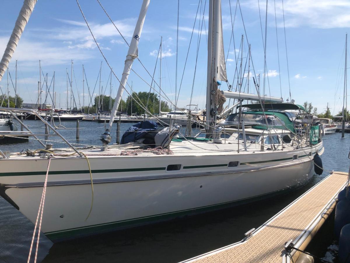 Stay Only Or Sailaway With Friends And Family Have More Fun メーデムブリク エクステリア 写真